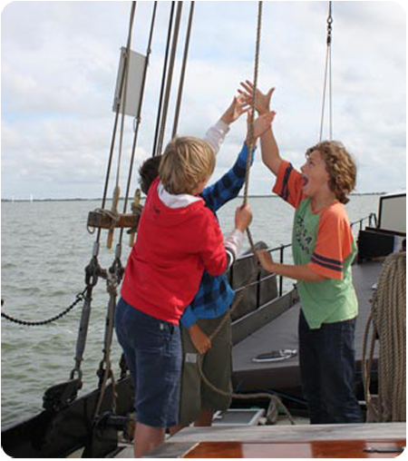 Zeilen met gezin in Friesland